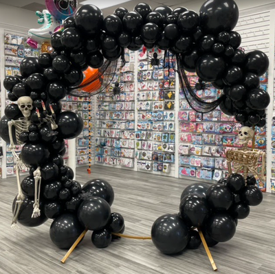 Monochromatic Black Garlands