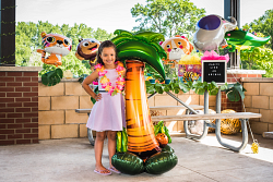 Giant Luau Palm Tree Airloonz Balloon (56 Inch)